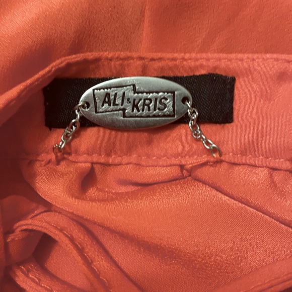 Woman’s Dress - Picture 13 of 15